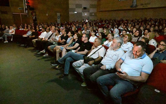 Manisa, hemşehrisi İlhan Şeşen'i unutmadı