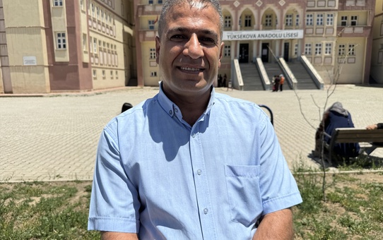 Baba ve İki Oğlu YKS Heyecanı Yaşadı
