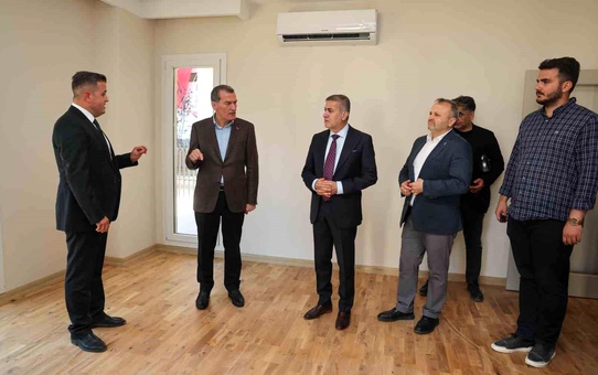 Zeytinburnu'nda Alya Merkezefendi Konutları'nın anahtar teslim töreni gerçekleştirildi