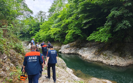 Irmakta Düşen Baba Kurtarılamadı