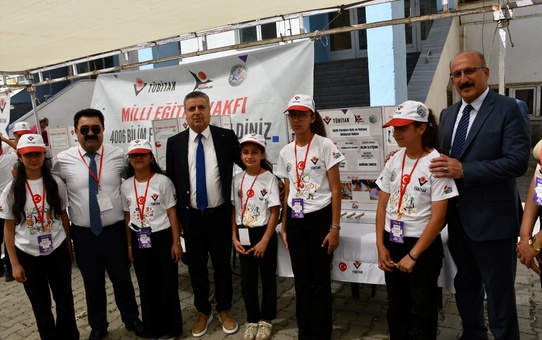 Hakkari'de TÜBİTAK Bilim Fuarı Düzenlendi