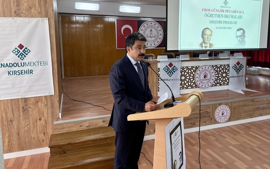 Kırşehir'de Erol Güngör ve Peyami Safa Okumaları