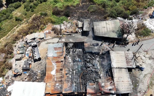 Sultangazi'de Fabrika Yangını