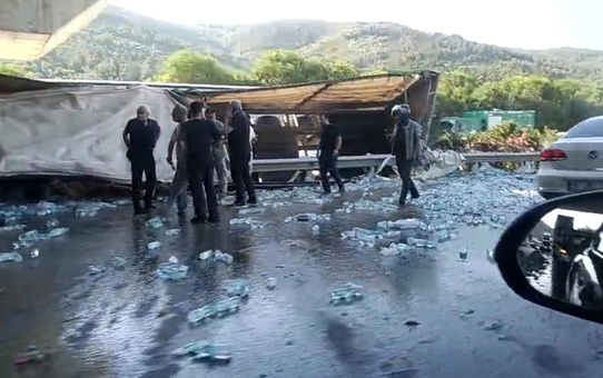 Bursa'da Tır Kazası: Sürücü Hayatını Kaybetti