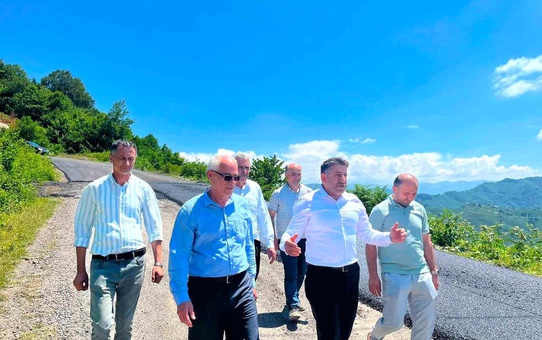 Ulubey'de yol çalışmaları sürüyor