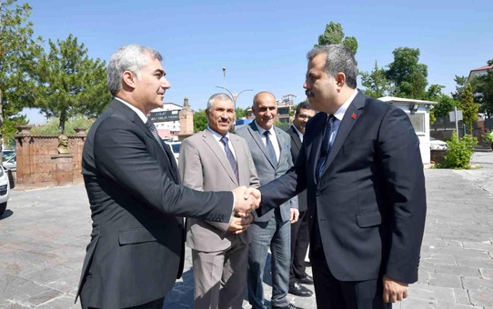 Özgür Kaya Ahlat Kaymakamı Olarak Göreve Başladı