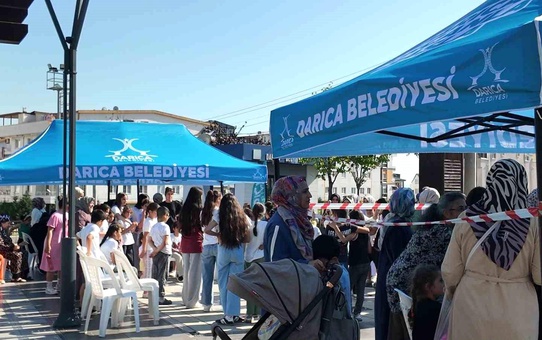 Bu otobüs ile mahalle şenlendi