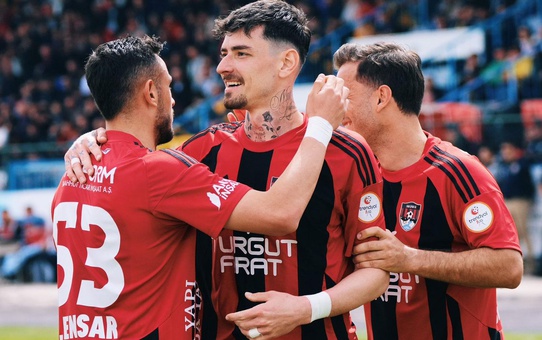 Stat krizi yaşayan Vanspor'a sürpriz destek: Bizim sahamızda oynayabilirsiniz
