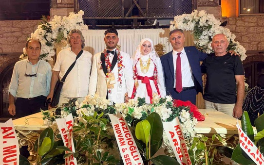 Siyaset, sendika ve iş dünyası düğünde buluştu