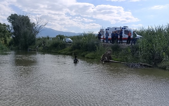 Salihli'de Dereye Giren Çocuk Hayatını Kaybetti