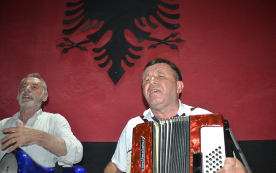Rumeli Kültürünü Akordeonla Yaşatıyor