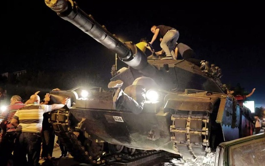 İrade de bizim zafer de! İstikbale yön veren gecenin 10. yılı