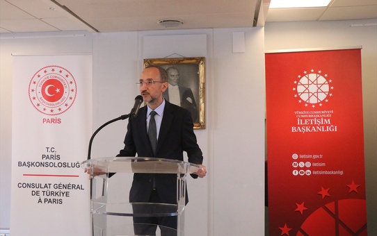 Paris'te 15 Temmuz Demokrasi ve Milli Birlik Günü Anma Töreni