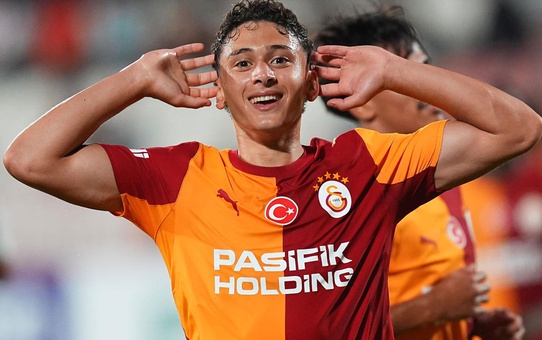 Galatasaray geriye düştüğü maçta farka koştu
