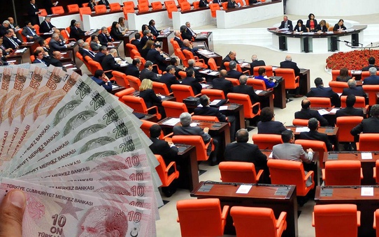 Çift maaşlı vekiller 1.8 milyona daire sahibi olacak
