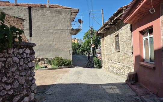Eğirdir'de Bıçaklı Kavga: Bir Ölü, Bir Yaralı
