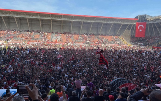 Şampiyon Çorum'da yıldız futbolcu ortadan kayboldu! Tüm şehir onu arıyor