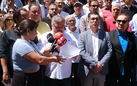 CHP Isparta teşkilatında toplu istifa