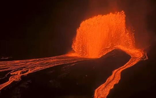 Kilauea Yanardağı Yeniden Patladı