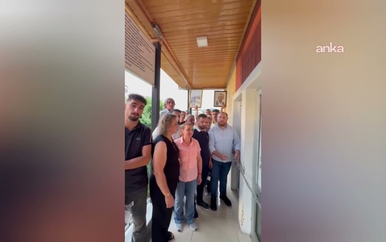 Artvin Belediye Başkanı Erdem'in de arasında bulunduğu 6 belediye başkanı CHP'den istifa etti