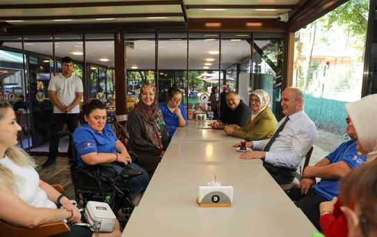 Ünlü televizyon programcısı İkbal Gürpınar Düzce’de