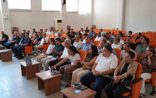 Ula Kaymakamı Ekinci muhtarlarla buluştu