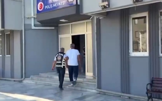 Sürücülerin kabusu oldular! İstanbul'da değnekçilere darbe