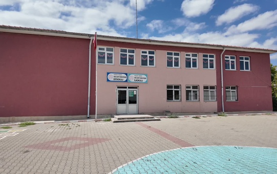 Yerköy'de Okul Tepkisi: 8 Derslik Yerine 4 Derslik Planına İsyan