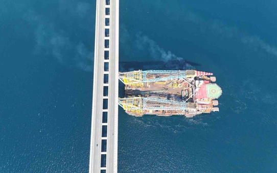 Saıpem 7000, Çanakkale Köprüsü'nden Geçti