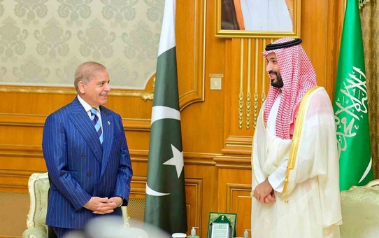 Şehbaz Şerif Suudi Arabistan'da