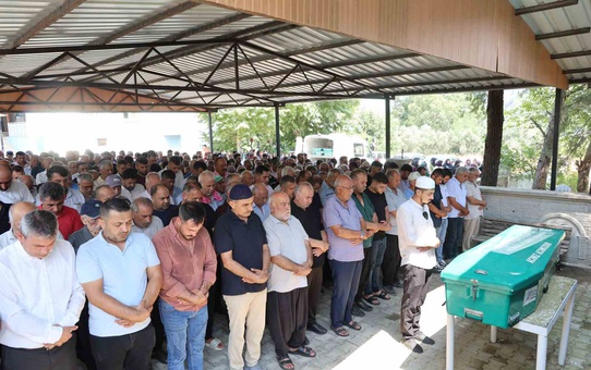 İmamoğlu'nda Göçük Altında Kalan İşçi Hayatını Kaybetti