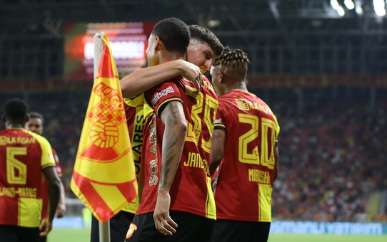Göztepe, Trabzonspor'u Jübilede Yendi