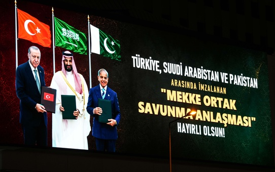 Mekke Anlaşması'na Görkemli Tanıtım