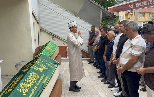 Bolu'da Baba ve Oğulun Cenazesi Defnedildi