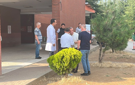 AK Parti Grup Başkanvekili Leyla Şahin Usta trafik kazası geçirdi, koruması ile birlikte yaralandı