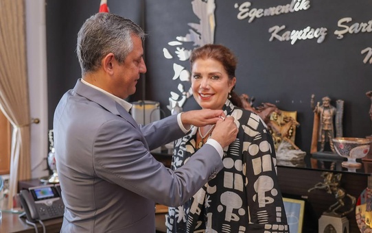 Nilüfer Kışlalı YENİ Parti'ye Katıldı