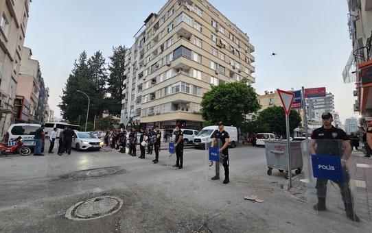 Adana'da Furkan Vakfı liderinin evinde polis araması