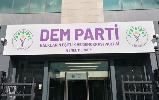DEM Parti'den Diyarbakır’da 4 eş başkan hakkında geçici uzaklaştırma kararı