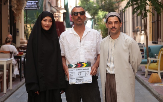 Aybüke Pusat'ın Yeni Filmi: En Mutlu Günümde