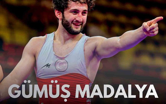 Yusuf Salih Yazıcı Gümüş Madalya Kazandı