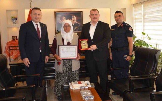 Hayırsever Ayşe Arslan'dan Örnek Bağış