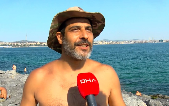 İstanbul'da Sıcaklarda Denizde Serinleme