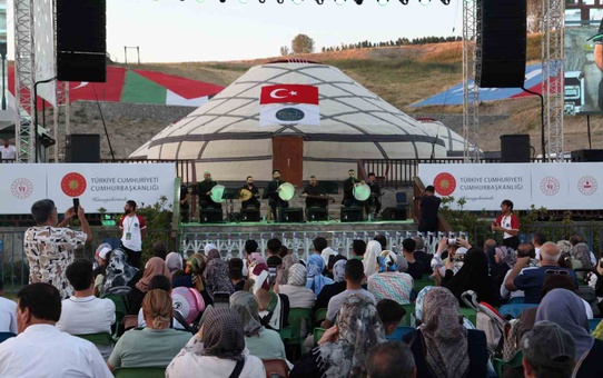 Ahlat'ta Mevlid Kandili'nde ilahi coşkusu