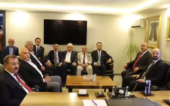 Gölbaşı’nda 6 belediye meclis üyesi AK Parti’ye katıldı