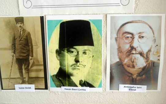 Balıkesir’in ilk milletvekilleri önce yemin etti sonra resmi izinle cepheye gitti