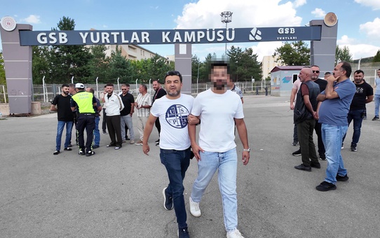 Korsan Taksiciye Cezayı Taksici Kestirdi