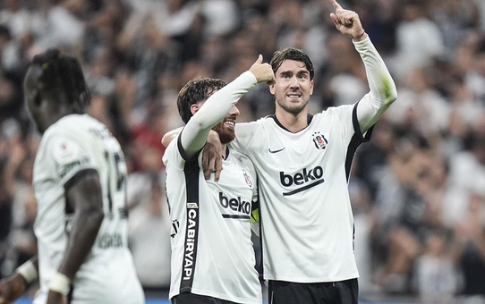 Vlahovic coştu, coşturdu! Beşiktaş'tan Fenerbahçe'ye 6 gollü gözdağı