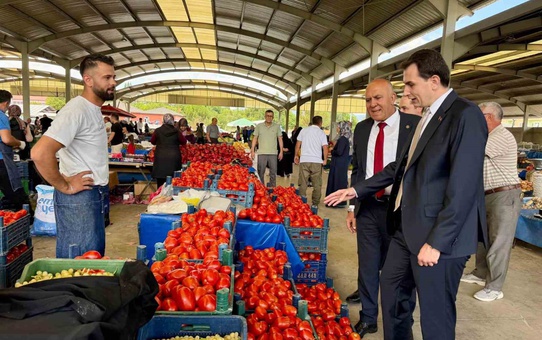 Hisarcık Kaymakamı Atam ve Başkan Demirtaş’tan pazar yeri ziyareti