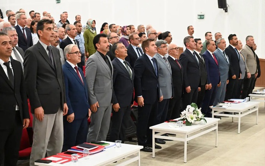 Kırıkkale'de Vali Sarıibrahim okul müdürleriyle 2026-2027 eğitim yılı öncesi buluştu