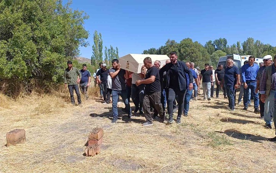 Muğla’da öldürülen genç kadın memleketi Malatya’da toprağa verildi